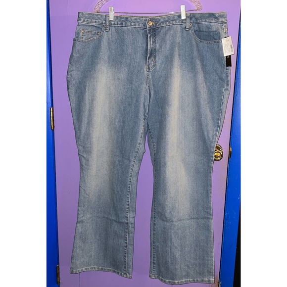 FASHION BUG Womens Light Jeans Bootcut Below Waist Moderately Curvy 28W Average - Picture 1 of 6